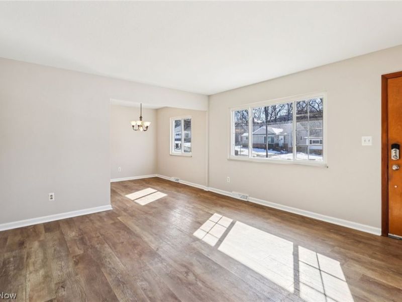 3440 Winthrop Drive, Parma, OH 44134 Photo 4