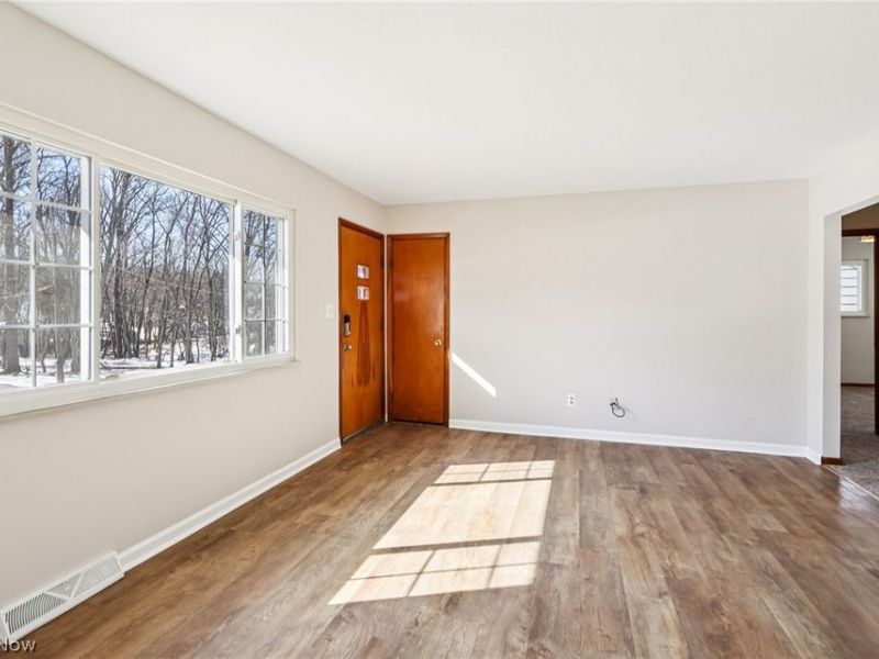 3440 Winthrop Drive, Parma, OH 44134 Photo 7