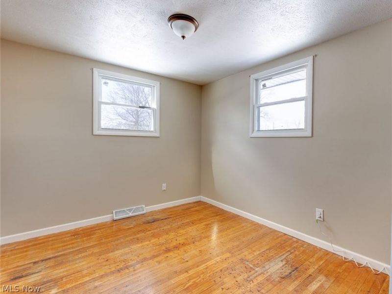 6016 Gilmere Drive, Brook Park, OH 44142 Photo 18