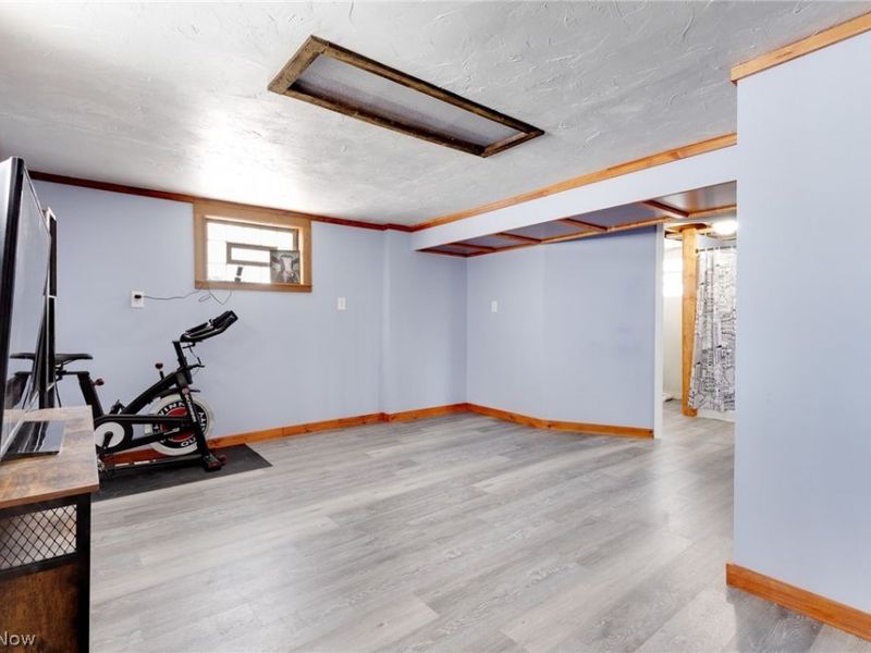 6016 Gilmere Drive, Brook Park, OH 44142 Photo 21