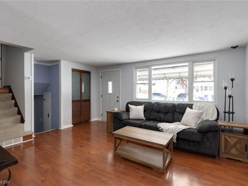 6016 Gilmere Drive, Brook Park, OH 44142 Photo 3