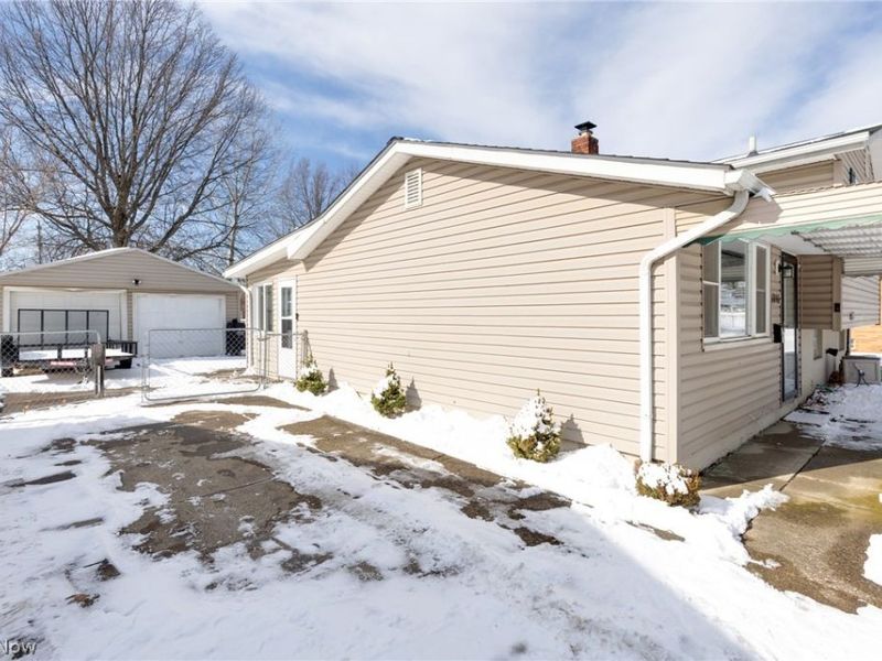 6016 Gilmere Drive, Brook Park, OH 44142 Photo 30