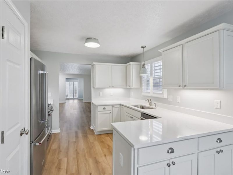 118 Stonecrest Trail, Elyria, OH 44035 Photo 12