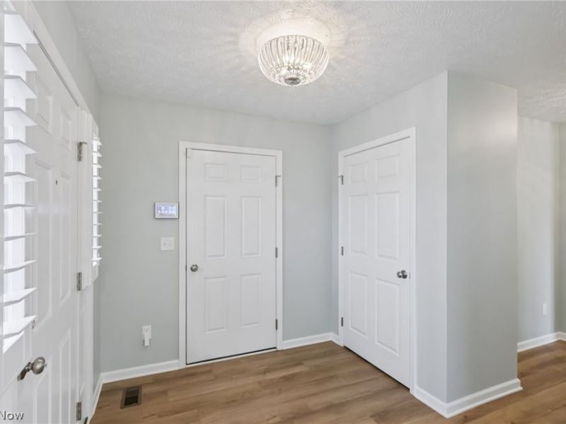 118 Stonecrest Trail, Elyria, OH 44035 Photo 4