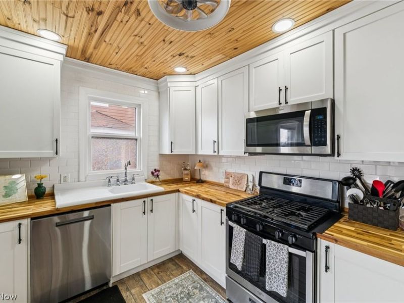 1370 Lakewood Avenue, Lakewood, OH 44107 Photo 10