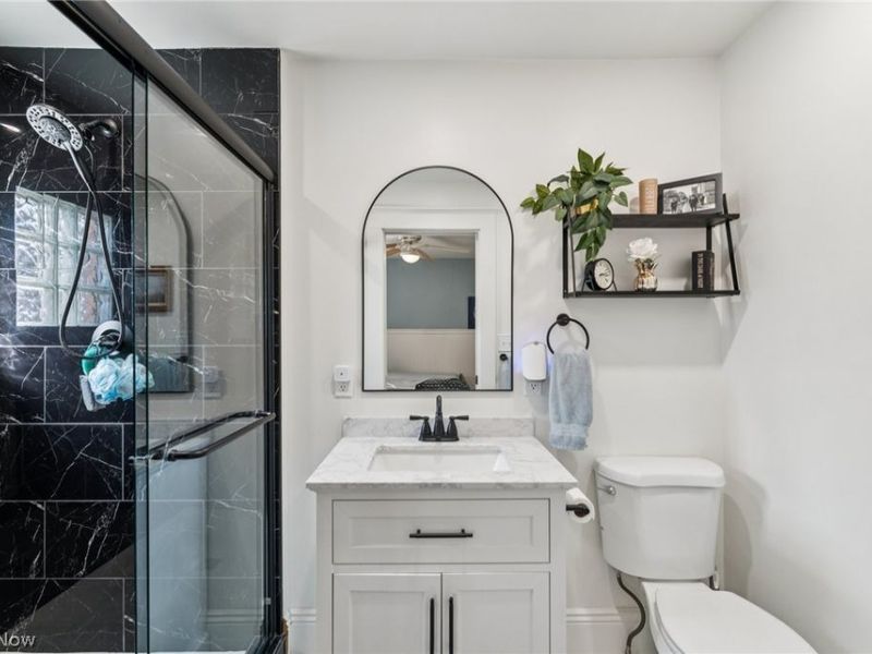 1370 Lakewood Avenue, Lakewood, OH 44107 Photo 19