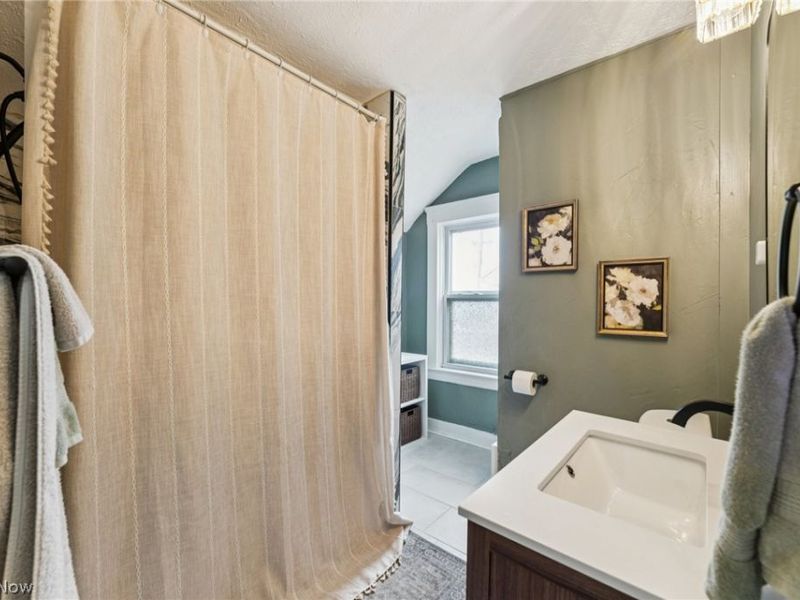 1370 Lakewood Avenue, Lakewood, OH 44107 Photo 34