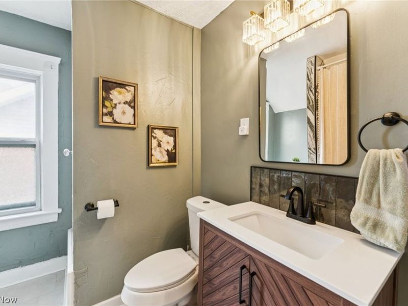 1370 Lakewood Avenue, Lakewood, OH 44107 Photo 35