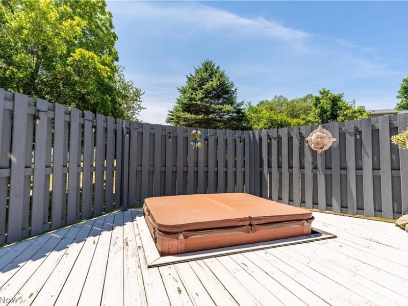 1724 Cornerstone Street SW, Hartville, OH 44632 Photo 37