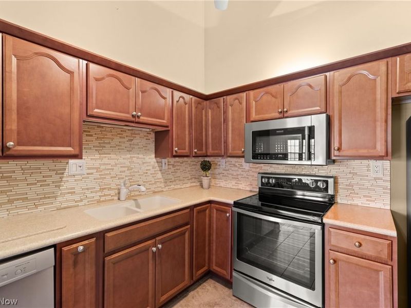 22481 Center Ridge Road, Unit 301, Rocky River, OH 44116 Photo 14