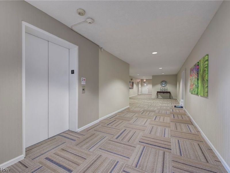 22481 Center Ridge Road, Unit 301, Rocky River, OH 44116 Photo 34