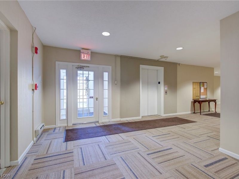 22481 Center Ridge Road, Unit 301, Rocky River, OH 44116 Photo 35