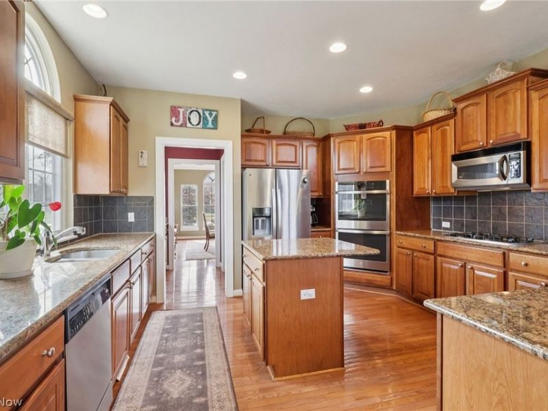 36420 S Park Drive, Avon, OH 44011 Photo 11