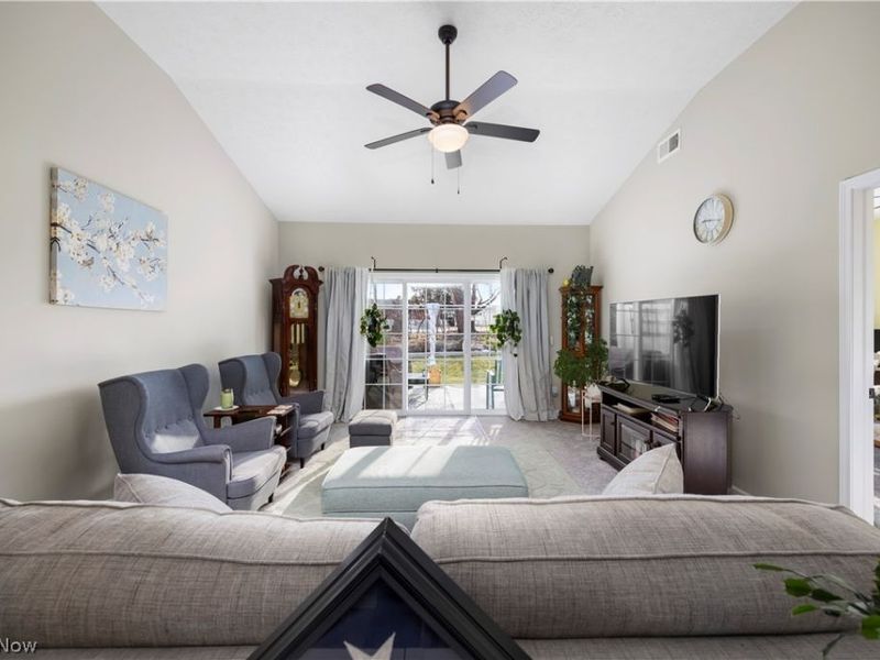 238 Silver Spring Circle, Elyria, OH 44035 Photo 20