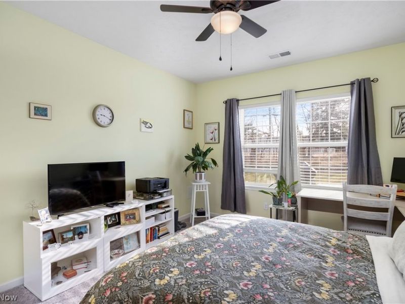 238 Silver Spring Circle, Elyria, OH 44035 Photo 24