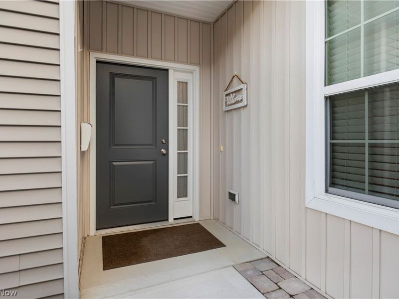 238 Silver Spring Circle, Elyria, OH 44035 Photo 3