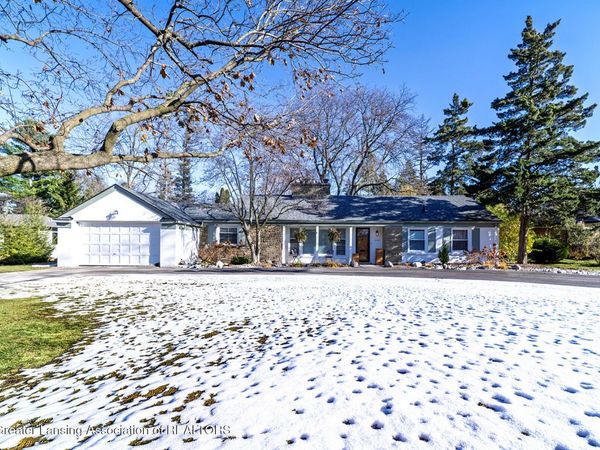 1120 Portage Path, East Lansing, MI 48823