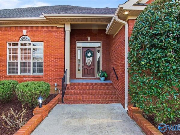 110 Arrow Path Drive, Huntsville, AL 35806