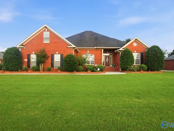 110 Arrow Path Drive, Huntsville, AL 35806