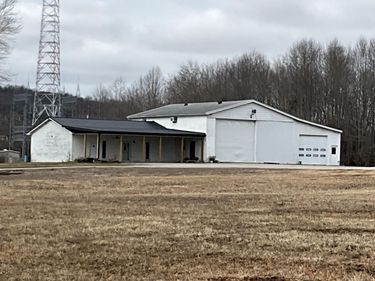 6687 U.S. 27 , Science Hill, KY 42553