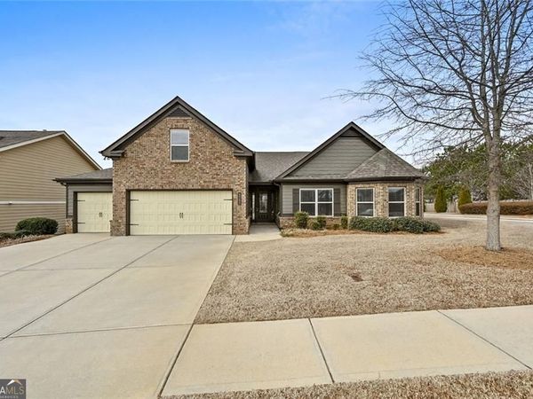 5763 Shore Isle Court, Flowery Branch, GA 30542