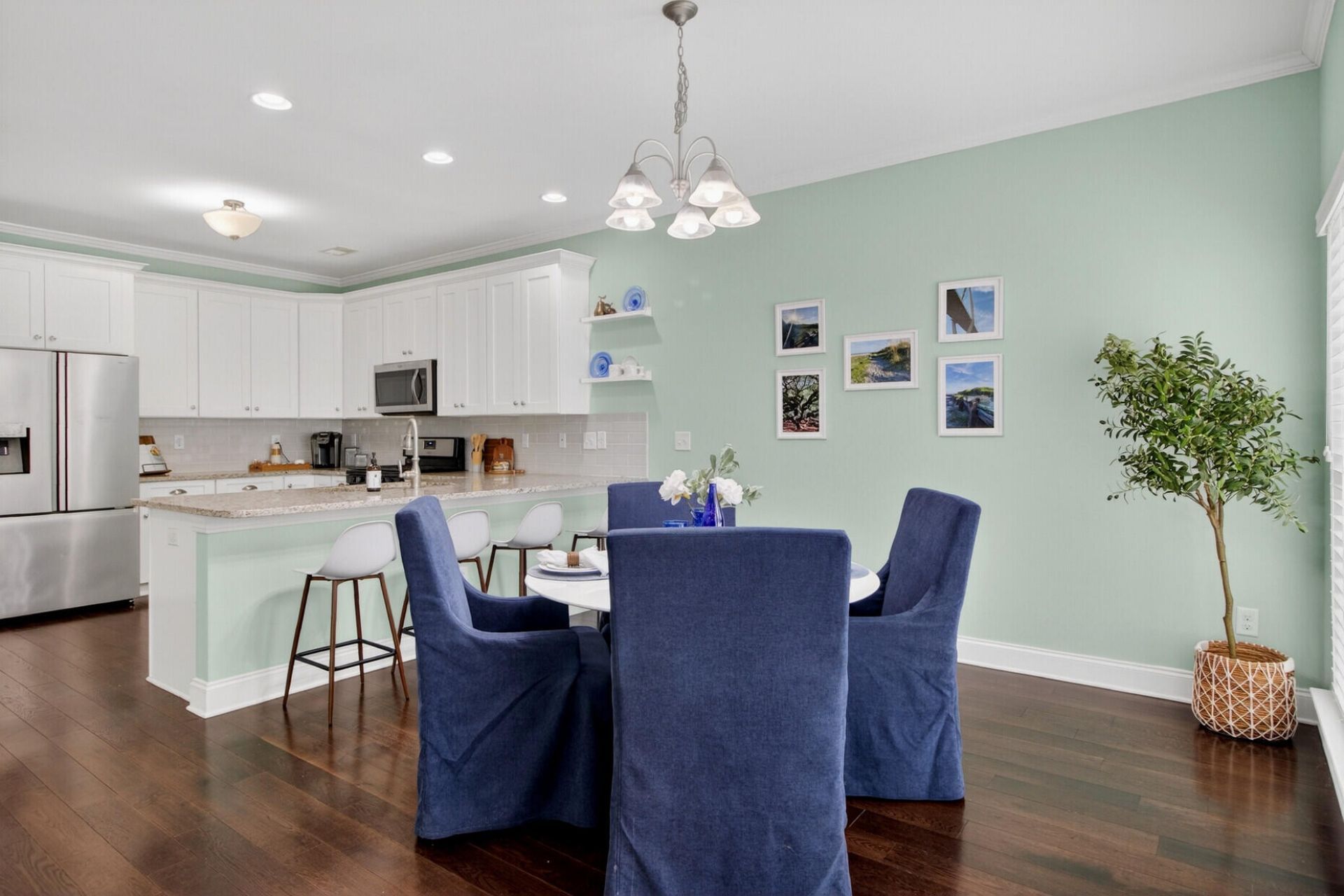1694 Sparkleberry Lane Photo 15