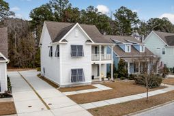 1694 Sparkleberry Lane photo 4