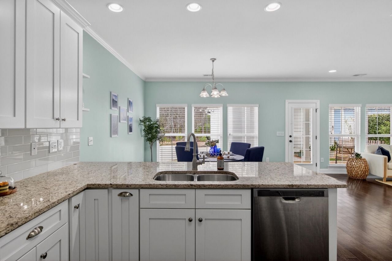 1694 Sparkleberry Lane Photo 21