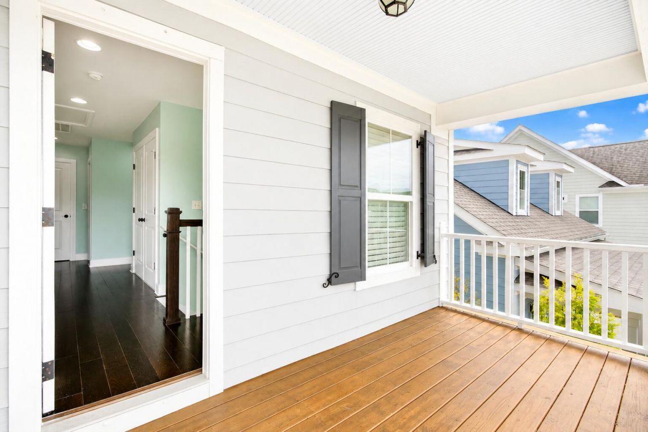 1694 Sparkleberry Lane Photo 24