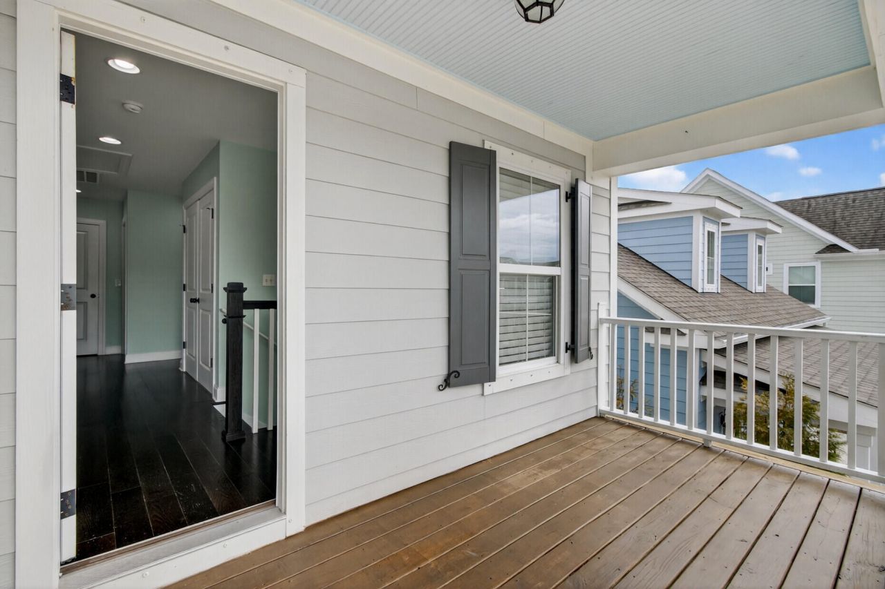 1694 Sparkleberry Lane Photo 25