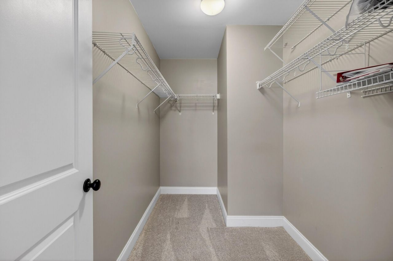 1694 Sparkleberry Lane Photo 30