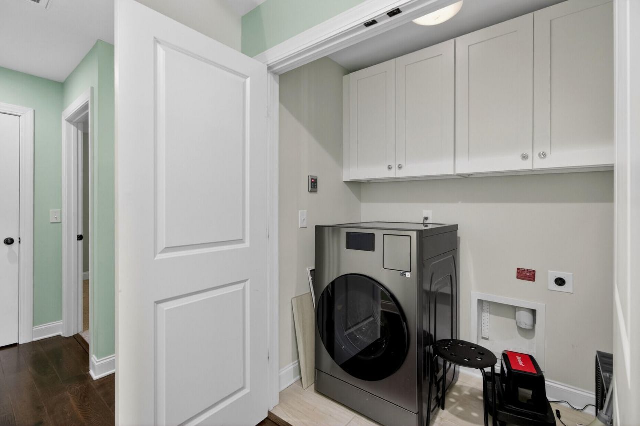 1694 Sparkleberry Lane Photo 33