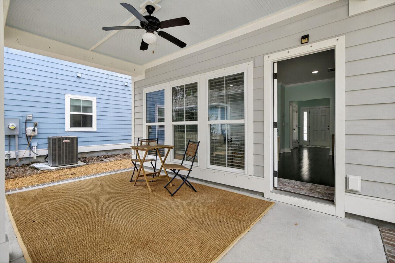 1694 Sparkleberry Lane Photo 38