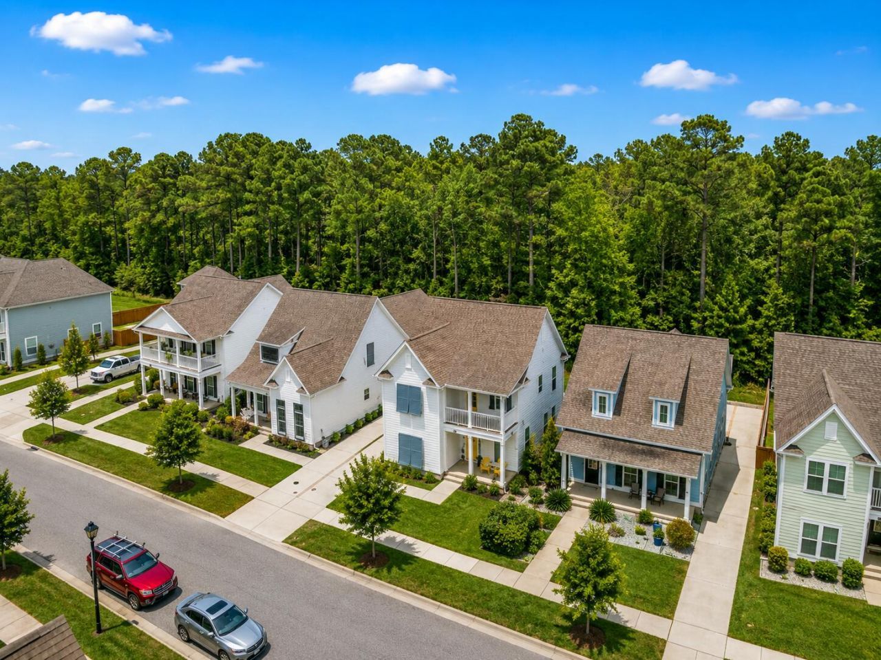 1694 Sparkleberry Lane Photo 43