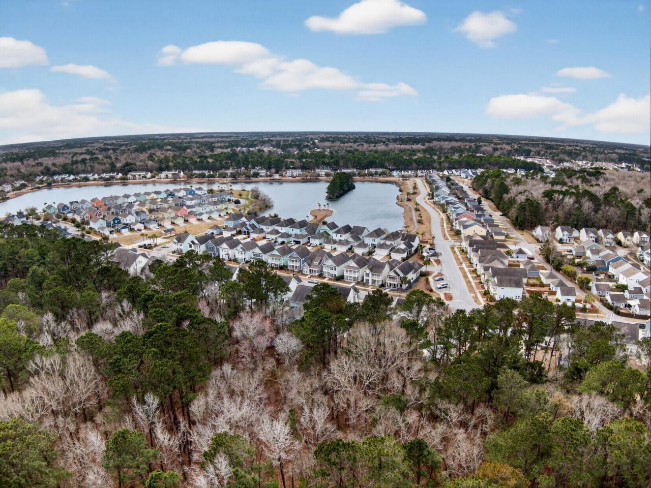 1694 Sparkleberry Lane Photo 49