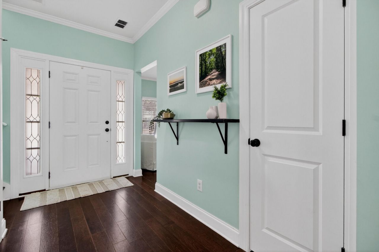 1694 Sparkleberry Lane Photo 8