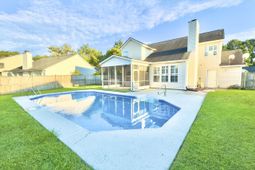 113 Rockdale Lane photo 4