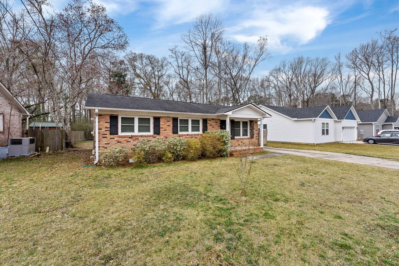 123 Pandora Drive Photo 2