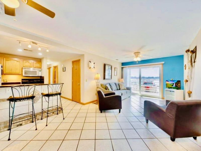 208 Clinton Reef Drive, Port Clinton, OH 43452 Photo 10