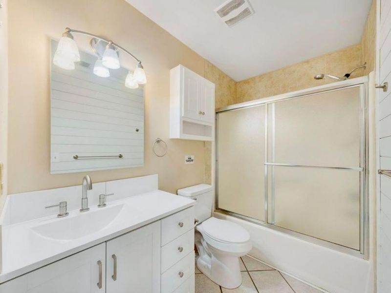 208 Clinton Reef Drive, Port Clinton, OH 43452 Photo 14