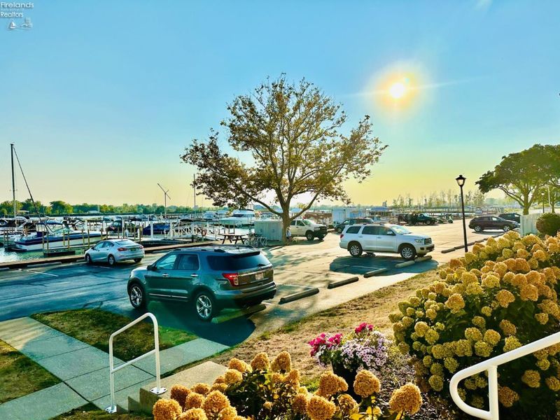 208 Clinton Reef Drive, Port Clinton, OH 43452 Photo 18