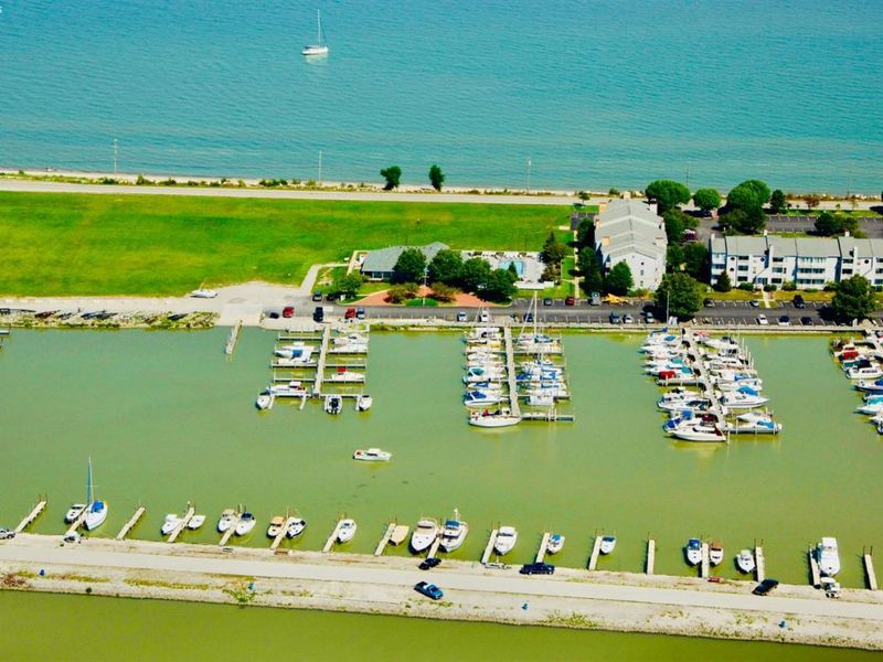 208 Clinton Reef Drive, Port Clinton, OH 43452 Photo 3