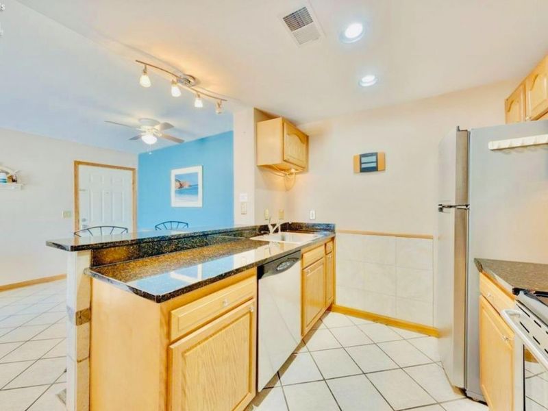 208 Clinton Reef Drive, Port Clinton, OH 43452 Photo 7