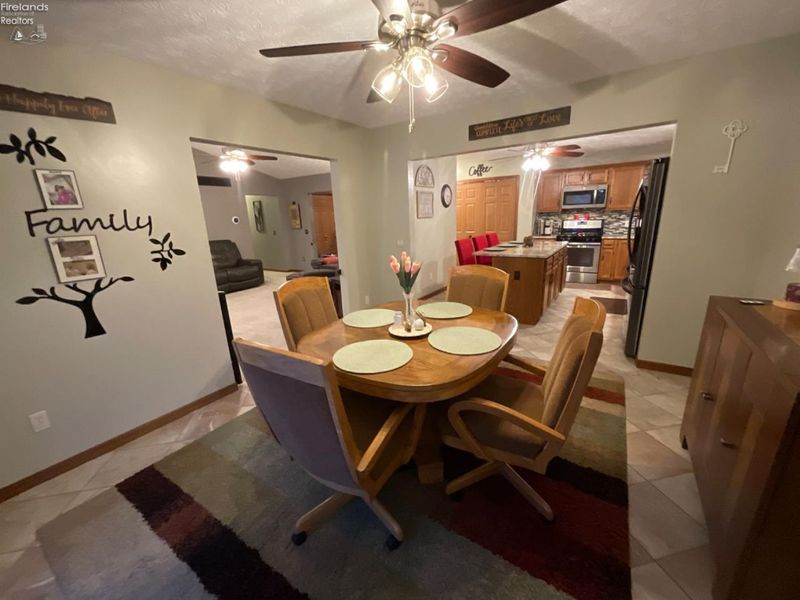 6012 Conneaut Light Drive, Vermilion, OH 44089 Photo 13