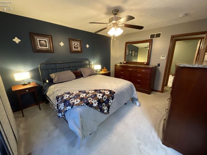 6012 Conneaut Light Drive, Vermilion, OH 44089 Photo 16