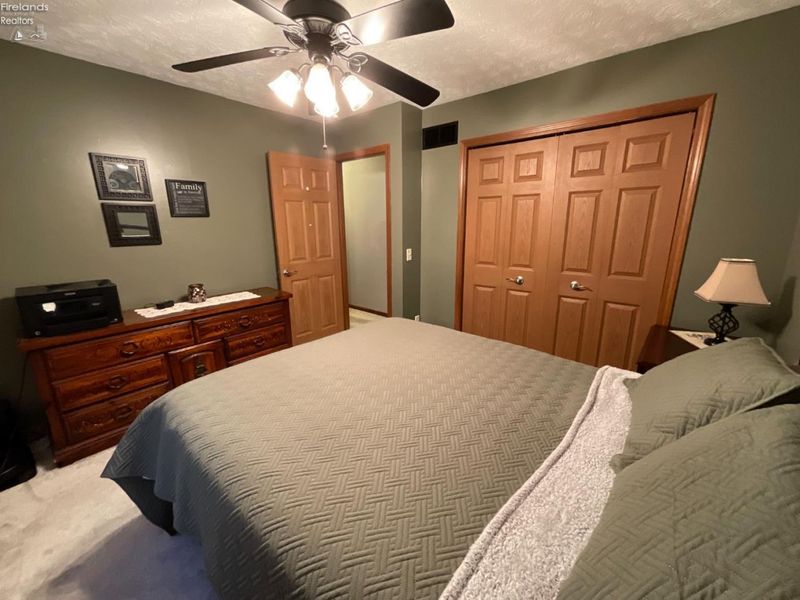 6012 Conneaut Light Drive, Vermilion, OH 44089 Photo 19