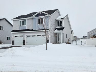 408 Bluebird Drive NW, Isanti, MN 55040