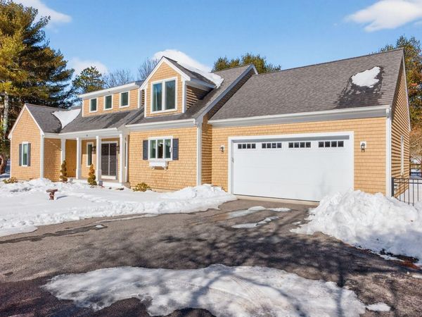26 Crosswinds Way , Teaticket, MA 02536