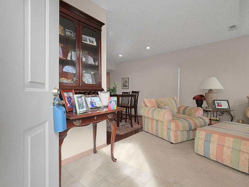 291 Pointe Place , Westerville, OH 43082 Photo 5