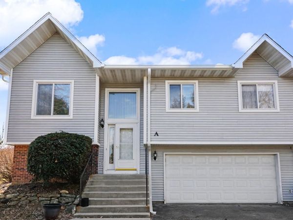 1825 Woodburn ROAD, Unit A, Waukesha, WI 53188